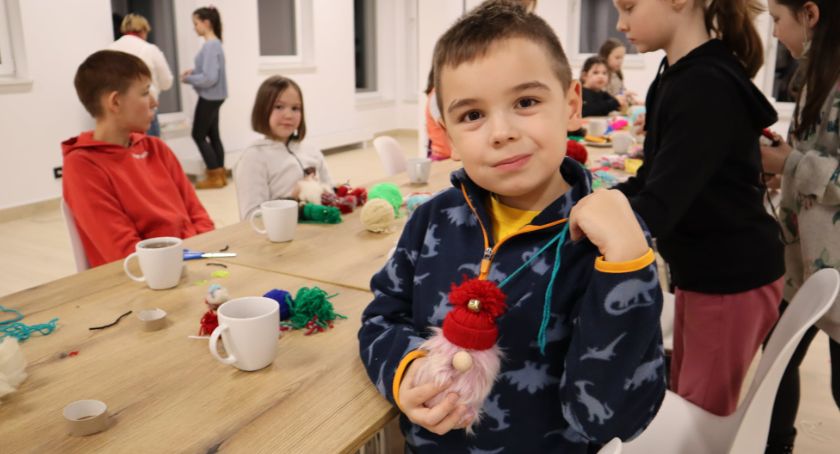 Edukacja, Gmina Urszulin Wprowadzali dzieci świąteczny nastrój - zdjęcie, fotografia