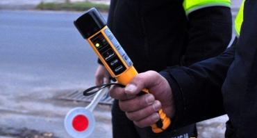 Mieszkaniec Włodawy wszedł do sklepu bez maseczki. Na zakupy przyjechał samochodem